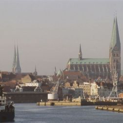 Stadtsiloutte von der Ericht-Warburg-Bruecke aus, 2010, J. Sellerbeck, jr.