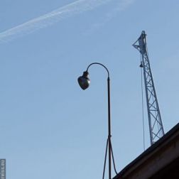 Lampen und Kräne
